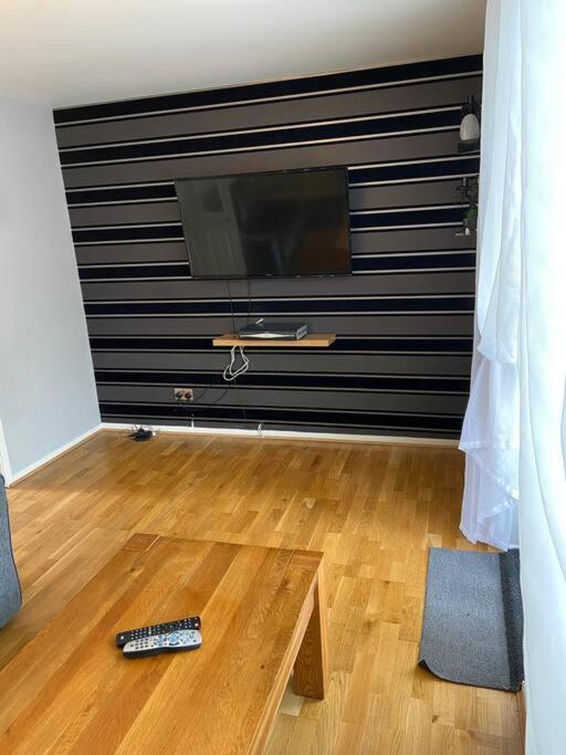 הוילה Mosborough Garland Way 2 Bed House Sheffield Free Parking 5 Min From M1 מראה חיצוני תמונה